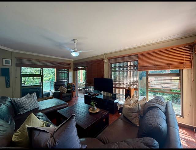4 BEDROOM FREESTANDING FOR SALE IN MEER EN SEE